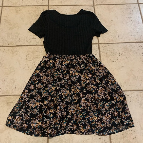 💙 SHEIN Black Ribbed Top Floral Fit & Flare Midi Dress - Size S- NWOT - Picture 4 of 5